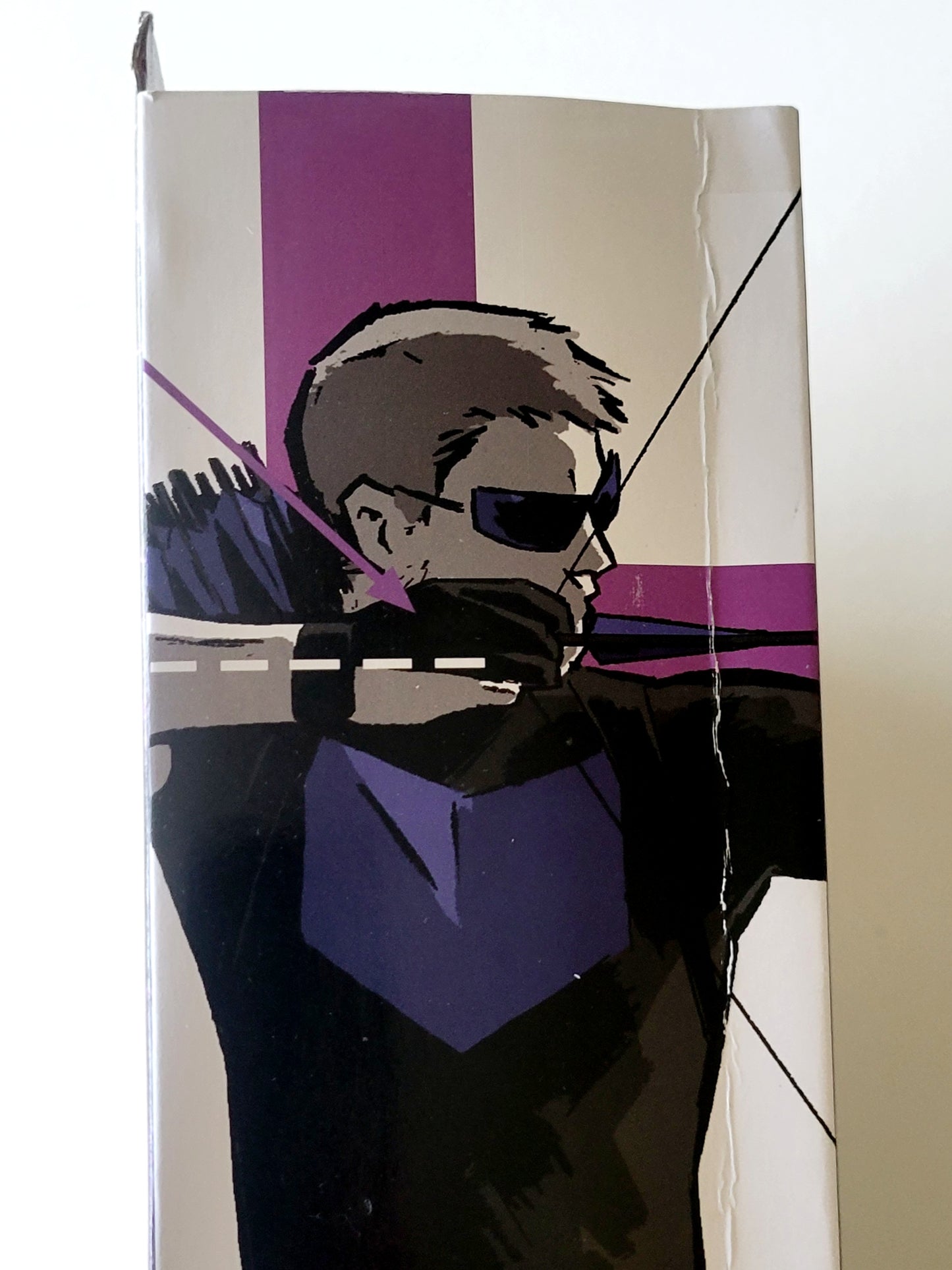 Marvel Select Exclusive Avenging Hawkeye (Blond Hair) Action Figure