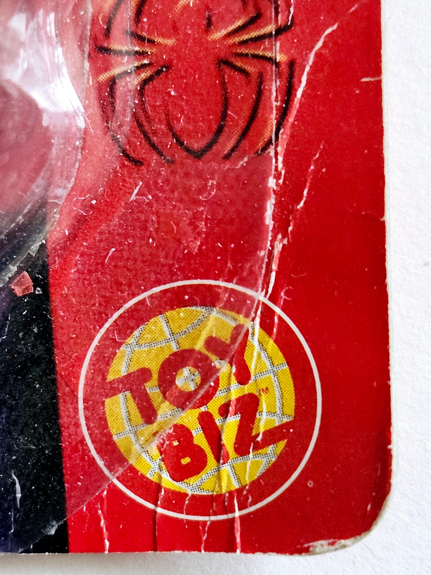 Spider-Man Classics Carnage with Spider Trapping Action 6-Inch Action Figure