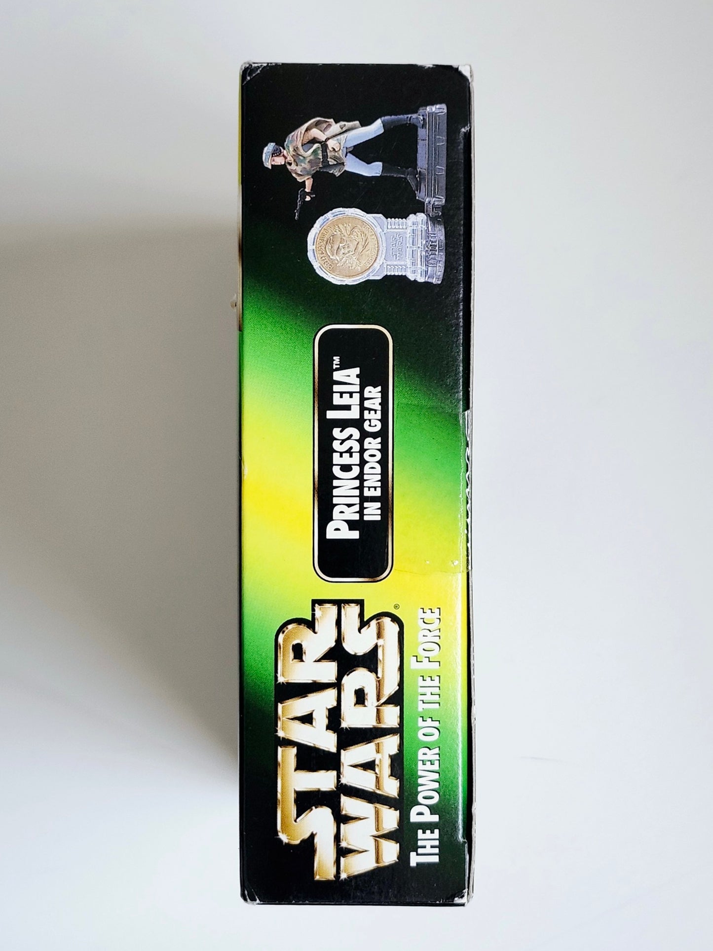 Star Wars: Power of the Force Special Edition Millennium Coin with Princess Leia in Endor Gear 3.75-Inch Action Figure