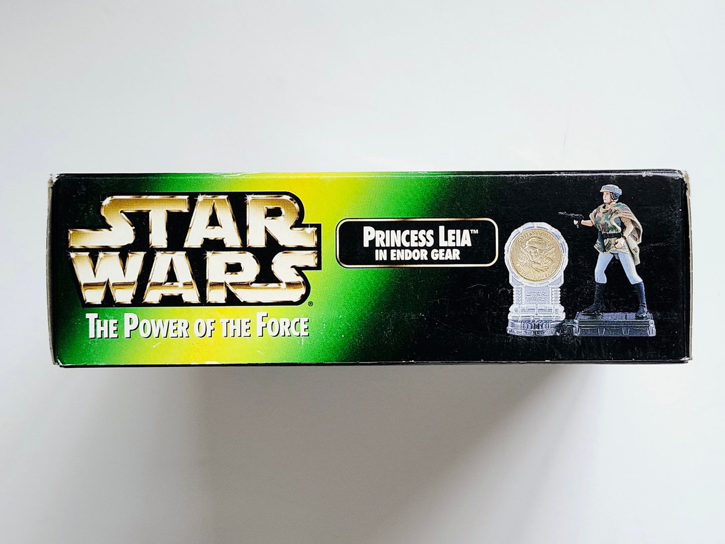 Star Wars: Power of the Force Special Edition Millennium Coin with Princess Leia in Endor Gear 3.75-Inch Action Figure