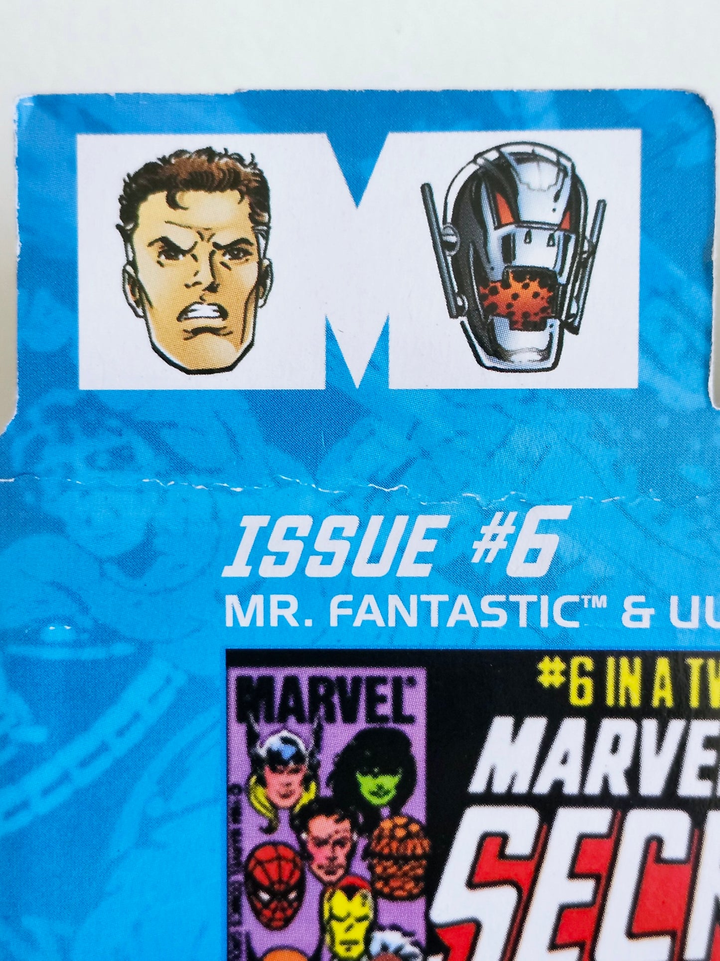 Marvel Universe Mr. Fantastic & Ultron 25th Anniversary Secret Wars 3.75-Inch Action Figure Comic Pack