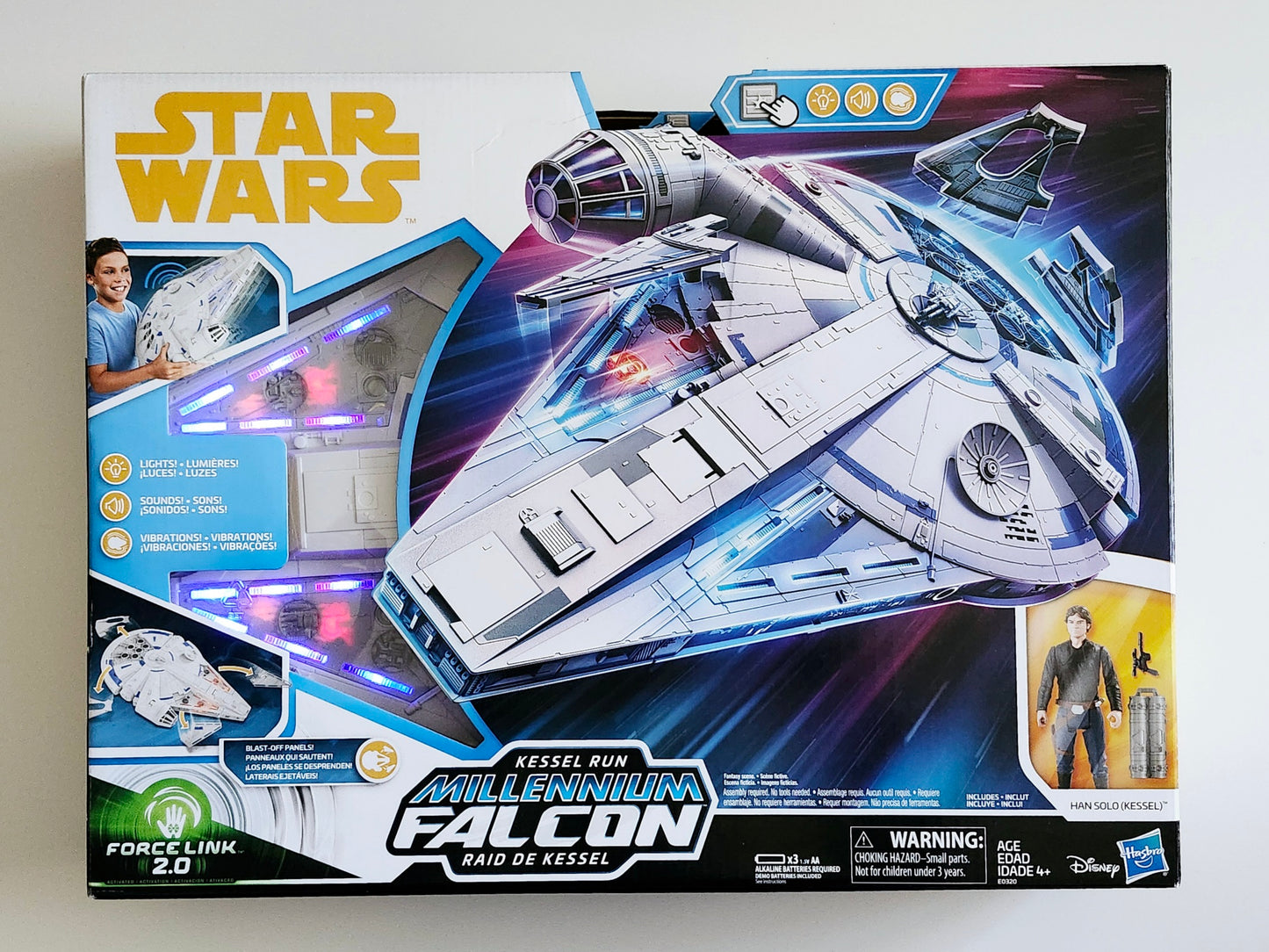 Star Wars Force Link 2.0 Kessel Run Millennium Falcon and Han Solo 3.75-Inch Scale Vehicle with Action Figure