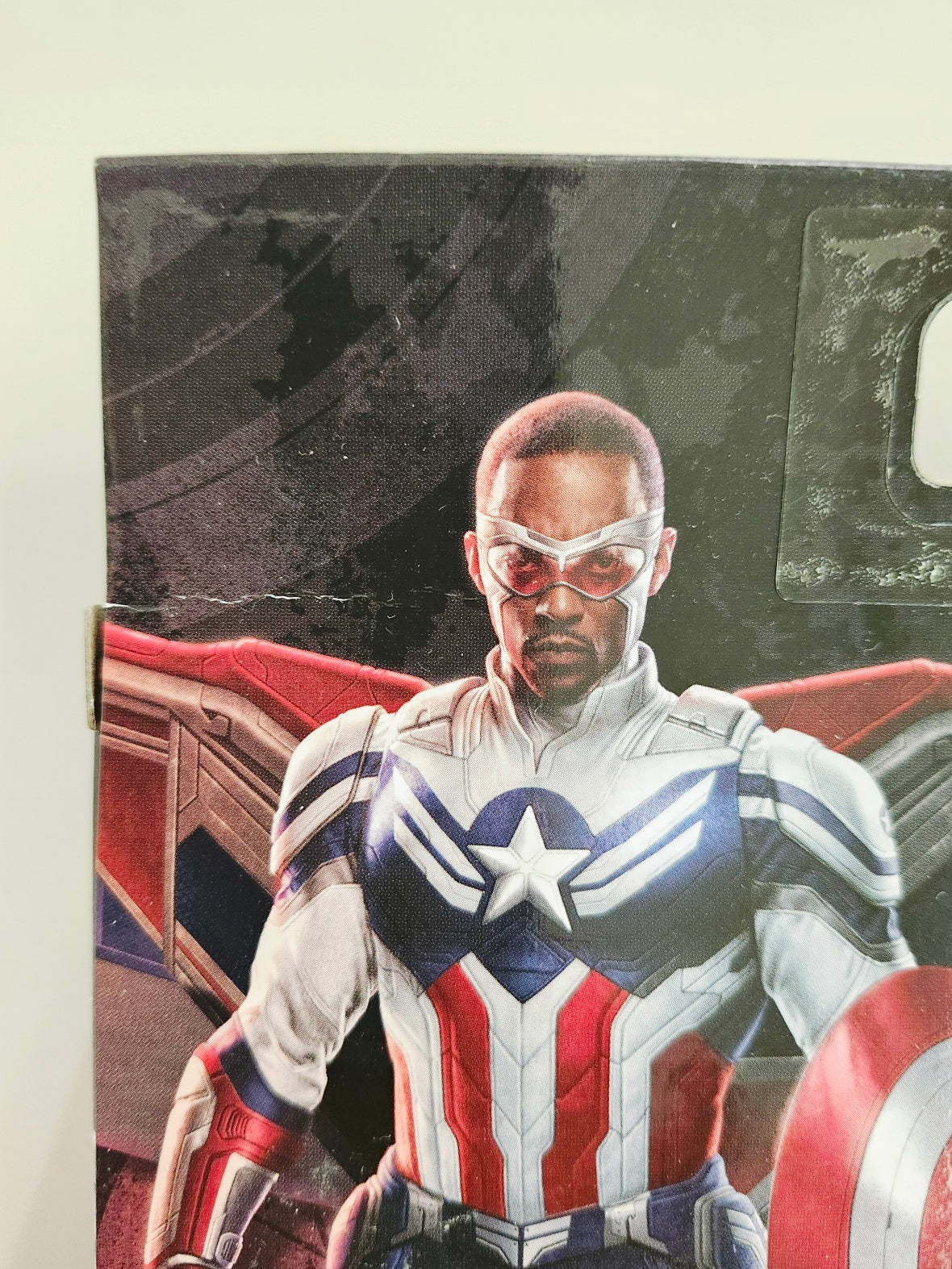 Marvel Legends Captain America Flight Gear Series Captain America (Sam Wilson) 6-Inch Action Figure