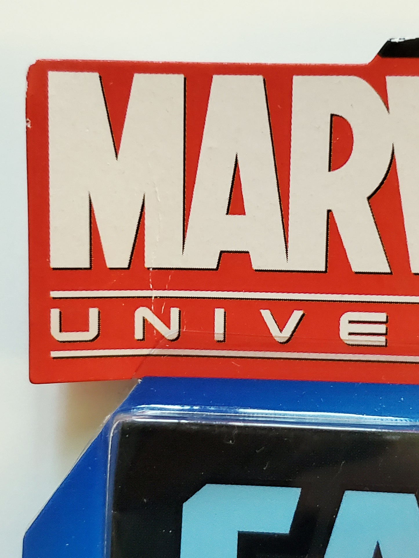 Marvel Universe Deadpool & Taskmaster Greatest Battles 3.75-Inch Action Figure Comic Pack