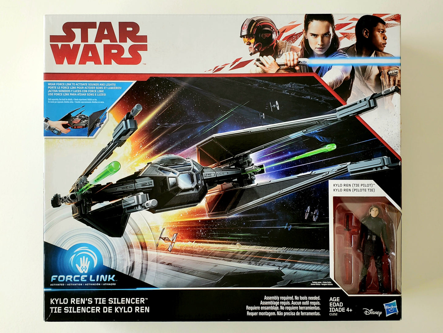 Star Wars Force Link Kylo Ren's Tie Silencer with Kylo Ren (Tie Pilot) 3.75-Inch Scale Vehicle with Action Figure