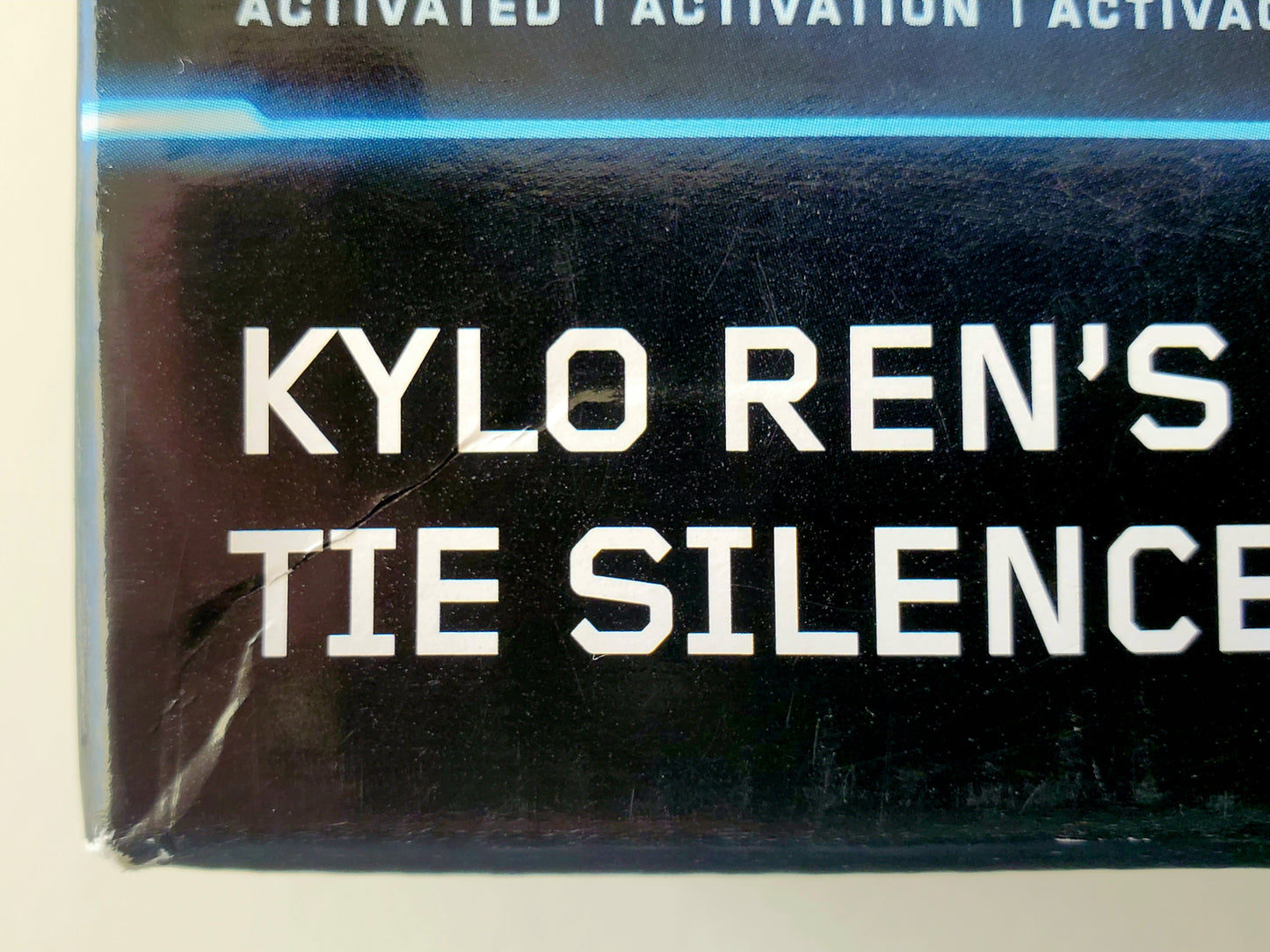 Star Wars Force Link Kylo Ren's Tie Silencer with Kylo Ren (Tie Pilot) 3.75-Inch Scale Vehicle with Action Figure